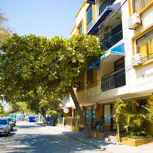 https://acogedor-apartamento-a-15-metros-del-mar.santamartahotels.net